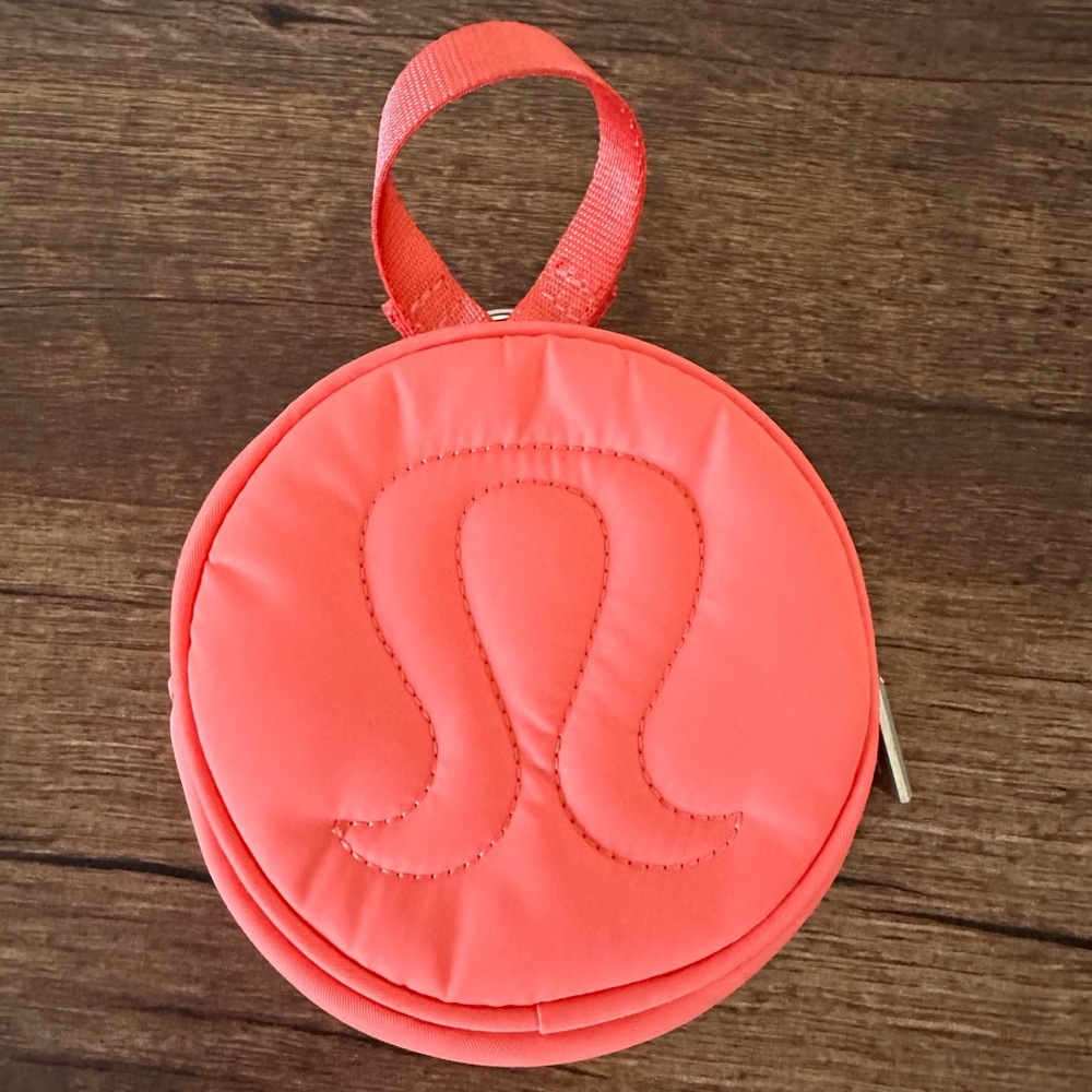 Lululemon item of importance/coin pouch.